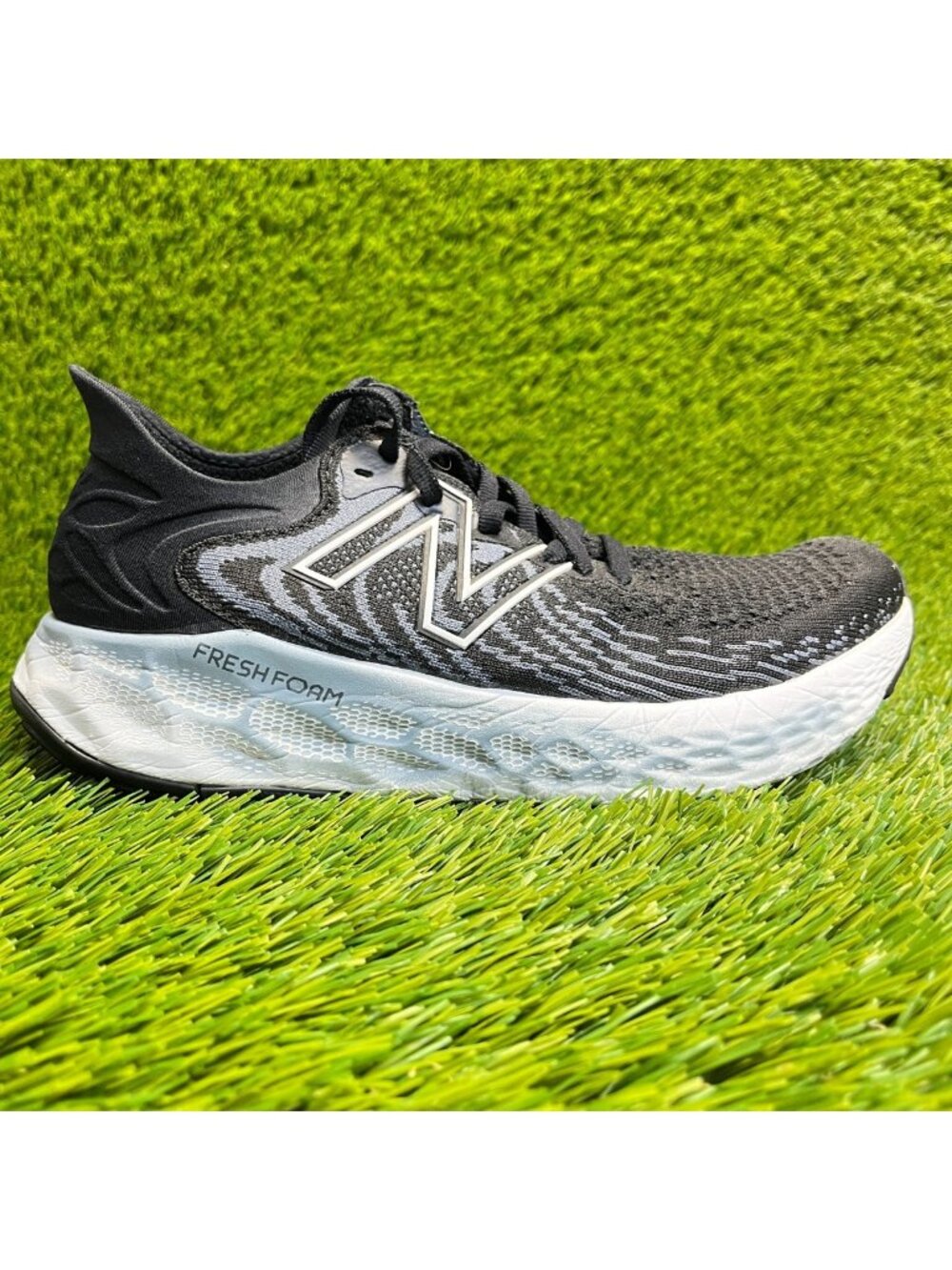 New Balance Fresh Foam 1080v11 Womens Size 5 Black White Running Shoes Sneakers